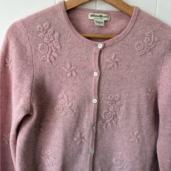 Eddie Bauer 100% Lambswool Pink Embroidered Cardigan | Size Medium - Picture 3 of 9